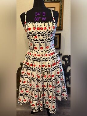 Bernie Dexter Paris Dress in Beauty Mark Wink Face